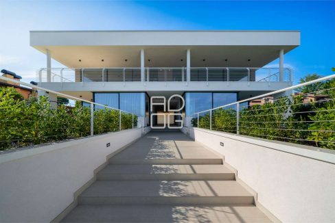 imm_68751-20251204121921-1280-_Watermark_png_mc