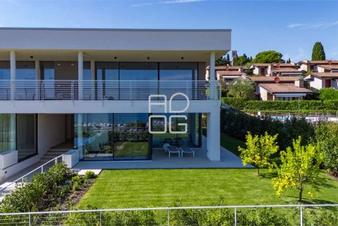 imm_68759-20251204121917-1280-_Watermark_png_mc