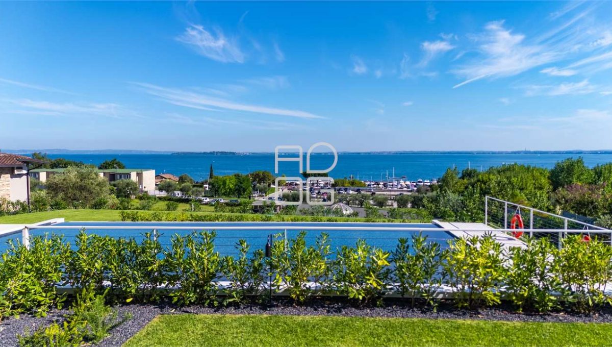 imm_68768-20251204121907-1280-_Watermark_png_mc