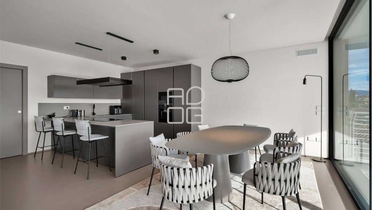 imm_70020-20251204121801-1280-_Watermark_png_mc