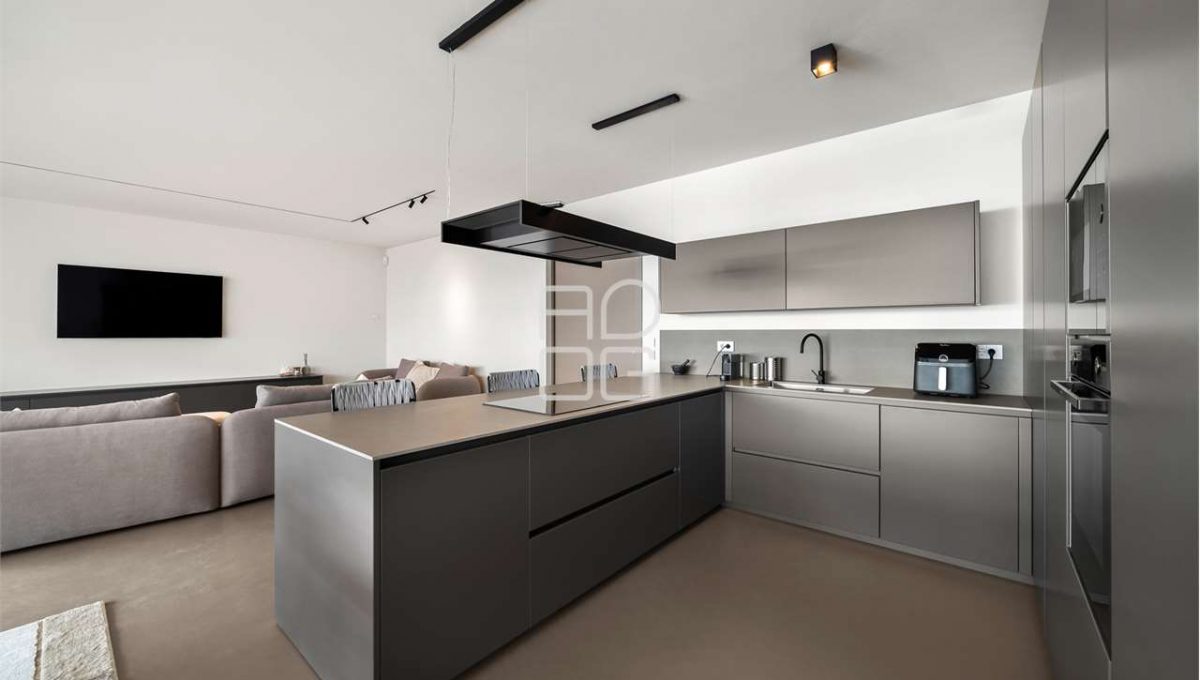 imm_70022-20251204121805-1280-_Watermark_png_mc