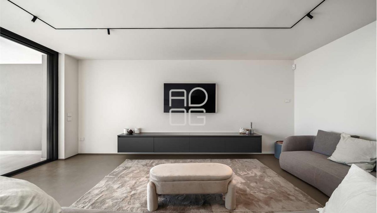 imm_70023-20251204121811-1280-_Watermark_png_mc