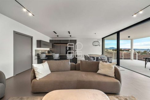 imm_70028-20251204121813-1280-_Watermark_png_mc