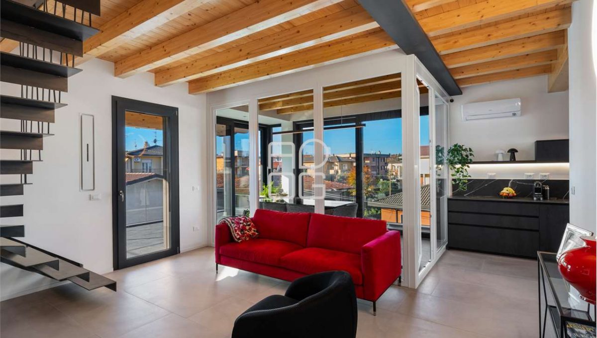 imm_70058-20251205161458-1280-_Watermark_png_mc