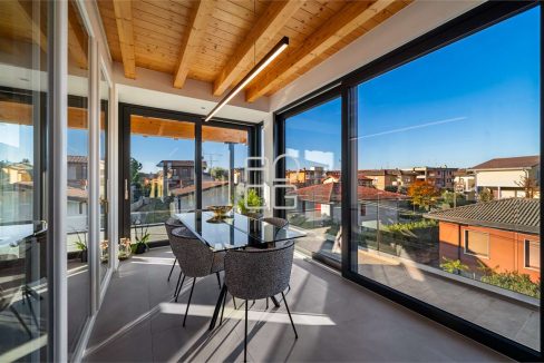 imm_70060-20251205161415-1280-_Watermark_png_mc