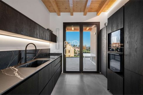 imm_70063-20251205161418-1280-_Watermark_png_mc