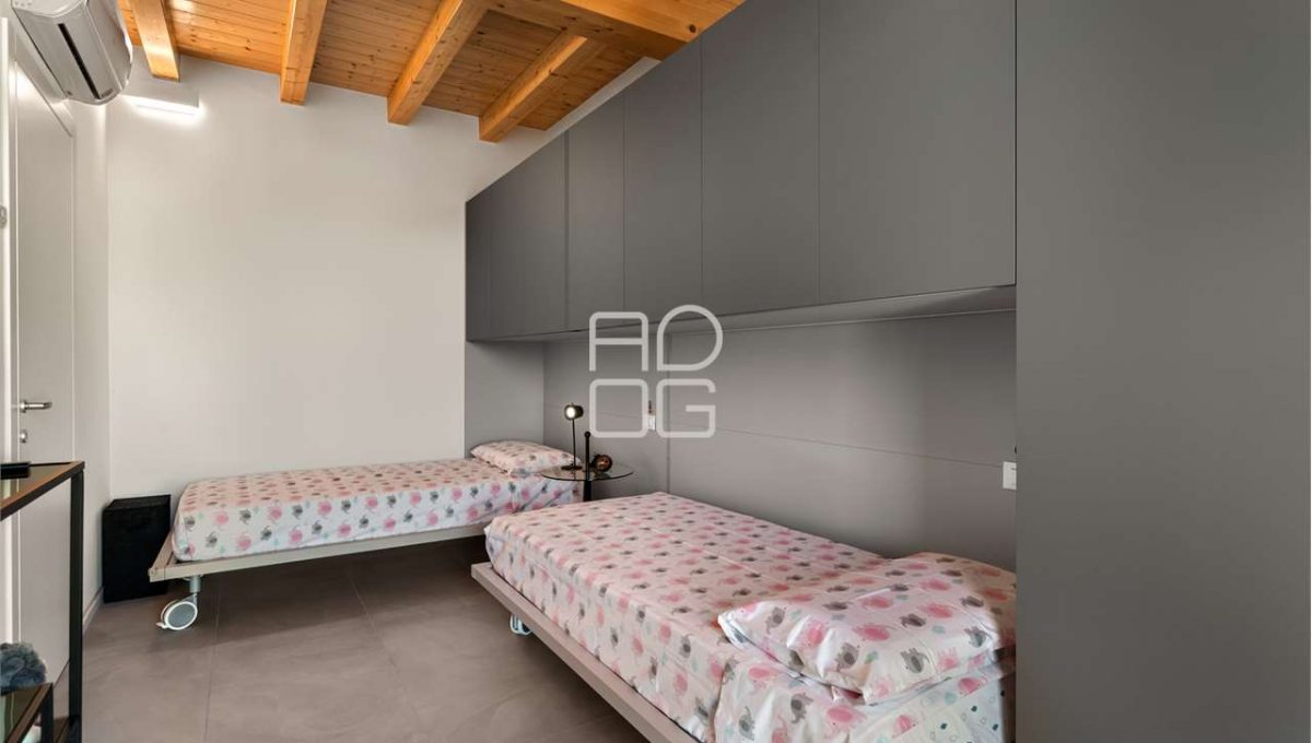 imm_70066-20251205161049-1280-_Watermark_png_mc