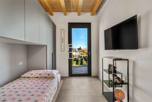 imm_70067-20251205161042-1280-_Watermark_png_mc