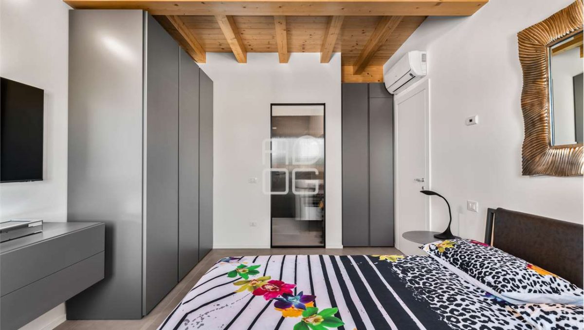 imm_70069-20251205161254-1280-_Watermark_png_mc