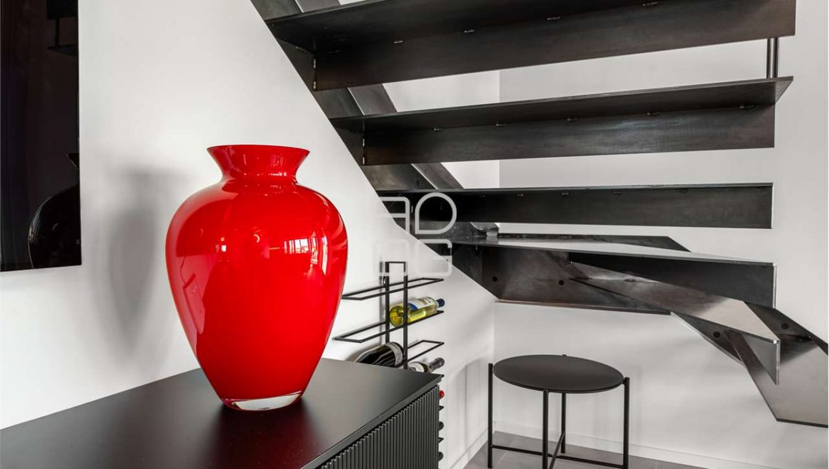 imm_70074-20251205161444-1280-_Watermark_png_mc