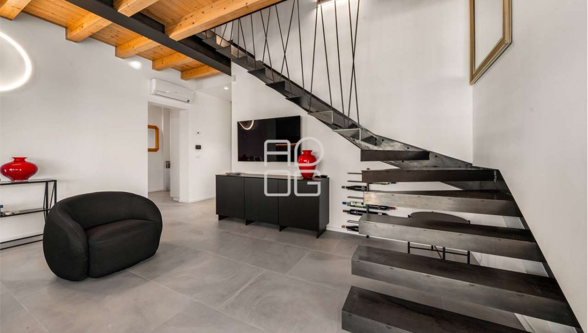 imm_70075-20251205161435-1280-_Watermark_png_mc