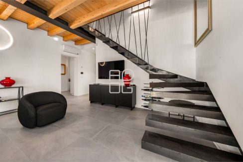 imm_70075-20251205161435-1280-_Watermark_png_mc