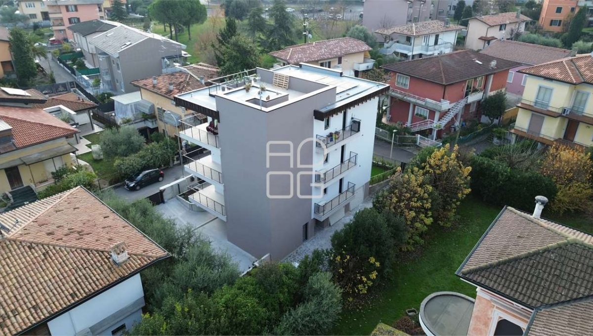 imm_70095-20251210161325-1280-_Watermark_png_mc