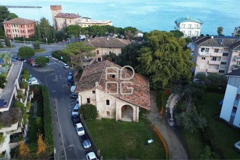 imm_70104-20251210162012-1280-_Watermark_png_mc