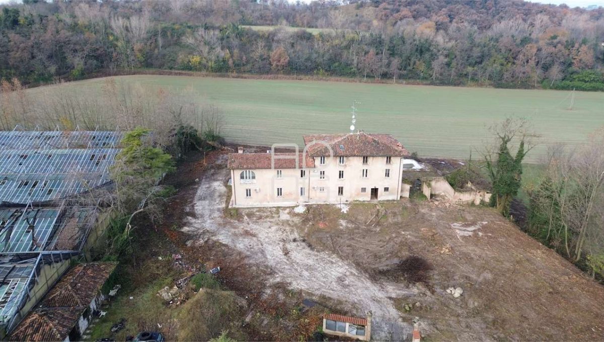 imm_70115-20251210164805-1280-_Watermark_png_mc