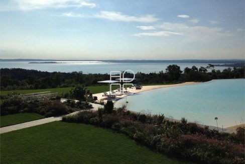 imm_70332-20251214225313-1280-_Watermark_png_mc