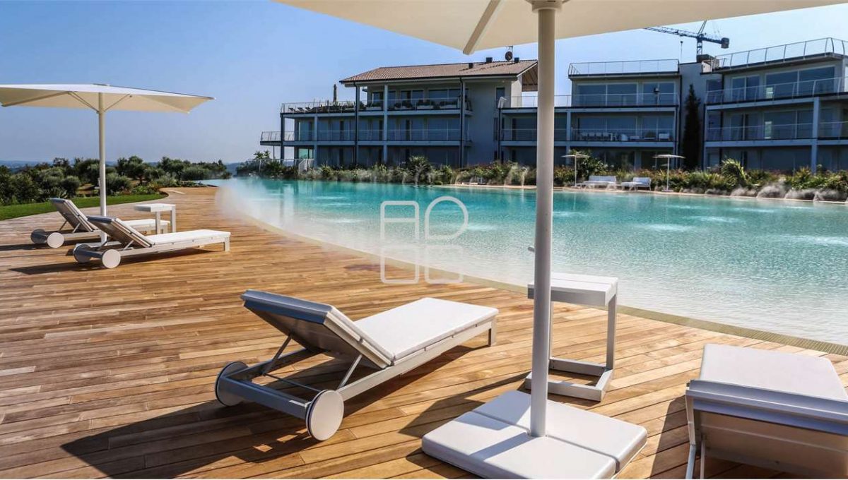 imm_70338-20251214225420-1280-_Watermark_png_mc