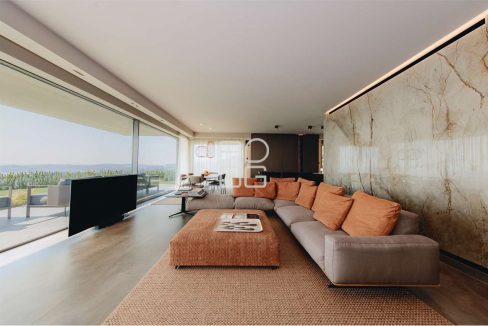 imm_70343-20251215074124-1280-_Watermark_png_mc