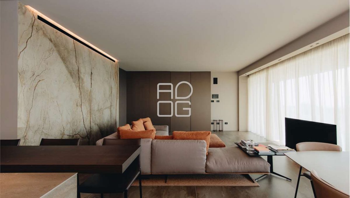 imm_70347-20251215074116-1280-_Watermark_png_mc