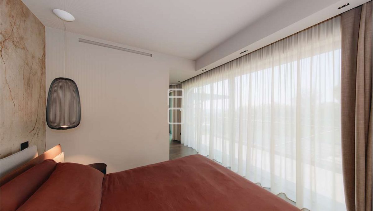 imm_70349-20251215074113-1280-_Watermark_png_mc