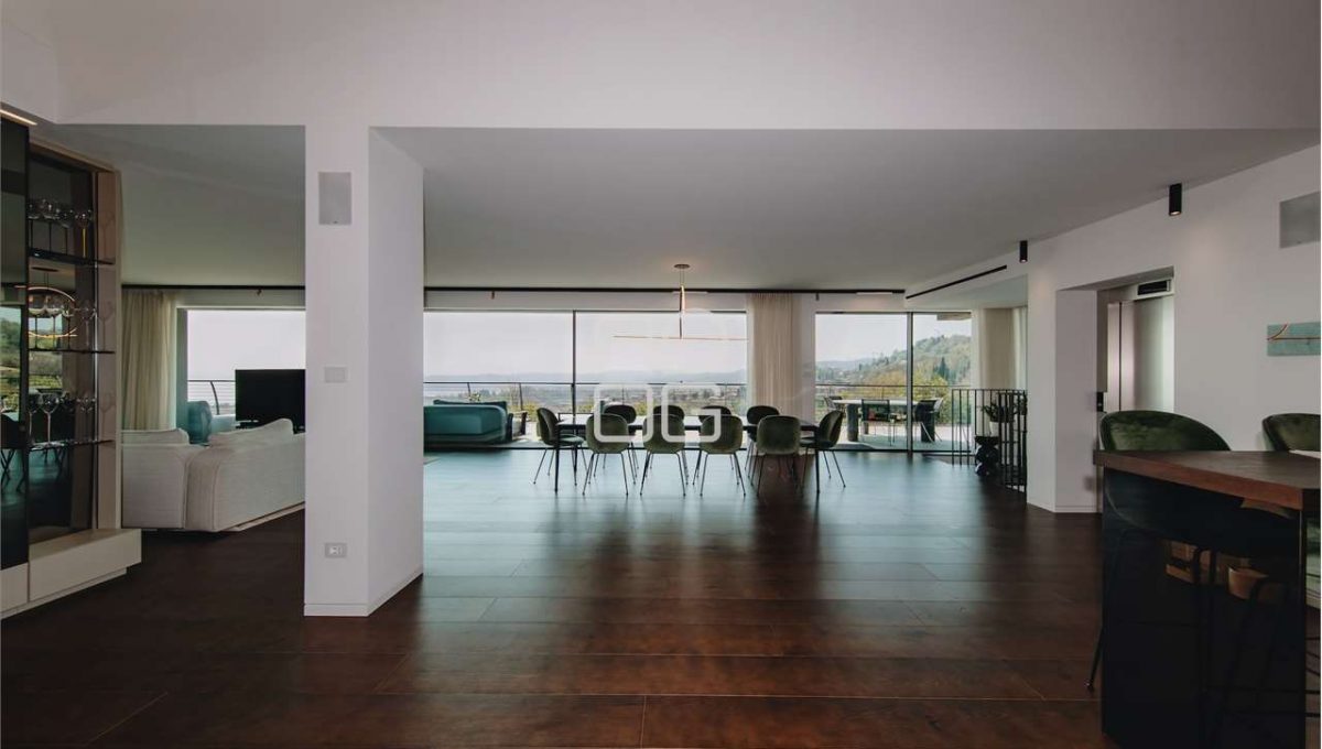 imm_70466-20251215174535-1280-_Watermark_png_mc