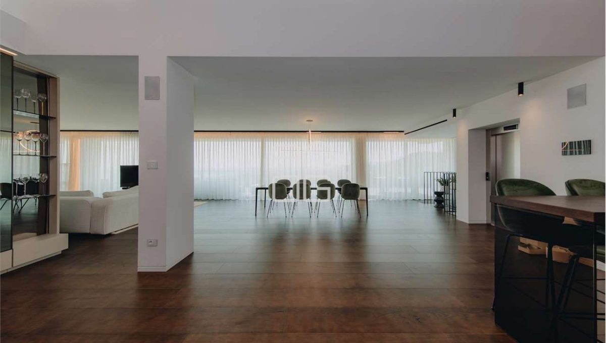 imm_70467-20251215174531-1280-_Watermark_png_mc