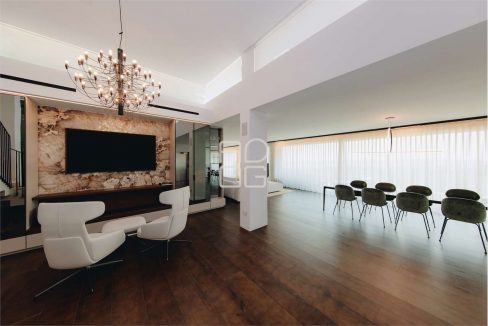 imm_70469-20251215174507-1280-_Watermark_png_mc