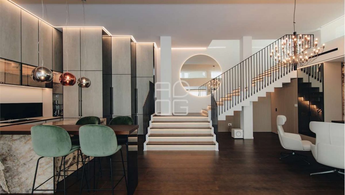 imm_70475-20251215174525-1280-_Watermark_png_mc