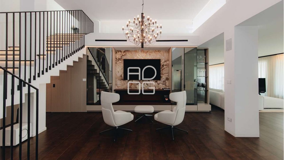 imm_70478-20251215174518-1280-_Watermark_png_mc