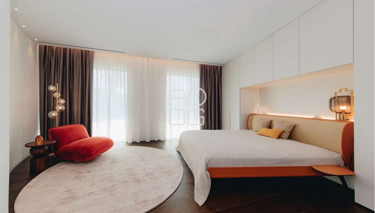 imm_70482-20251215174600-1280-_Watermark_png_mc