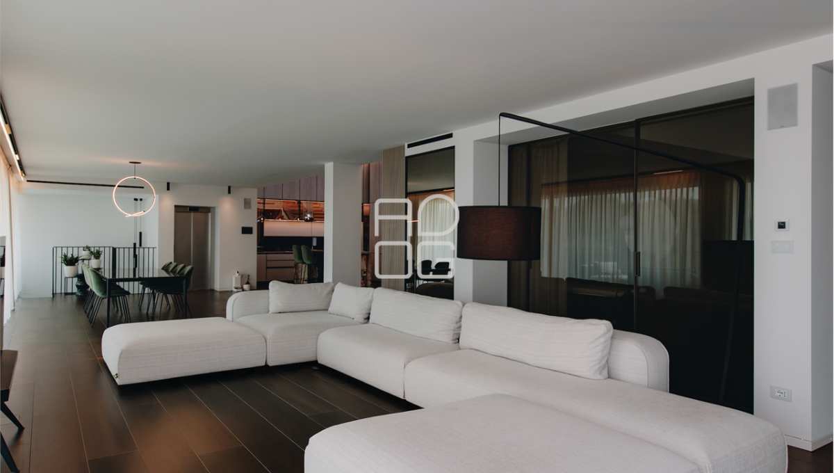 imm_70489-20251215174336-1280-_Watermark_png_mc