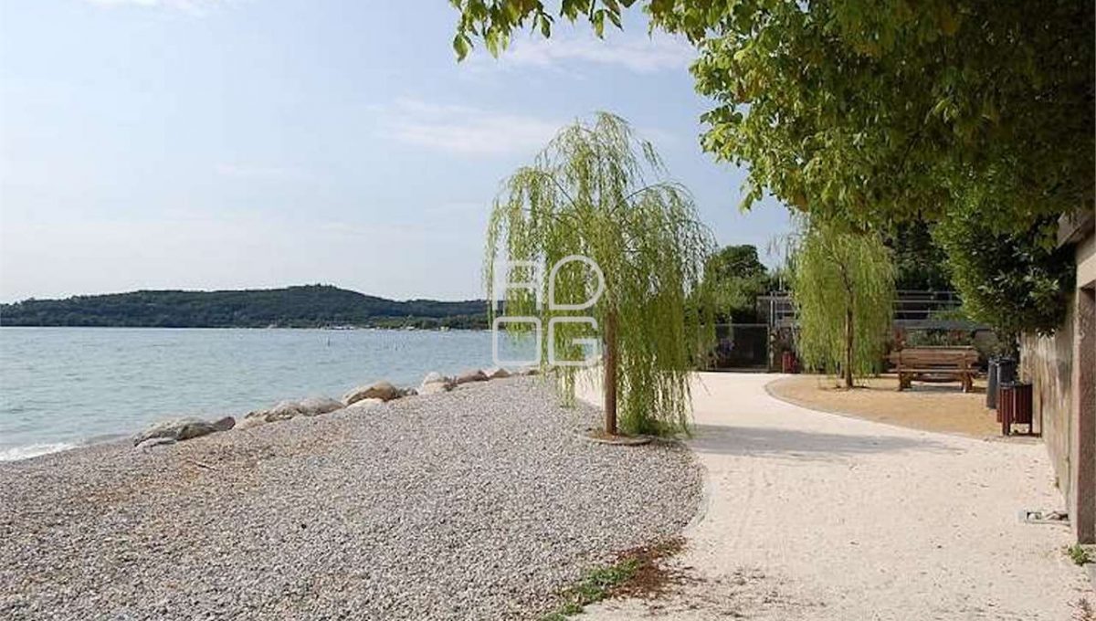 imm_70671-20251222051458-1280-_Watermark_png_mc