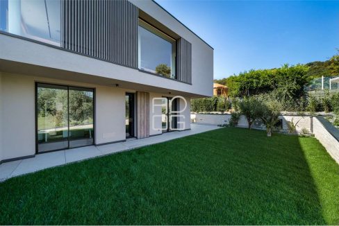 imm_70698-20251222194143-1280-_Watermark_png_mc