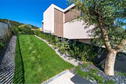 imm_70702-20251222194157-1280-_Watermark_png_mc