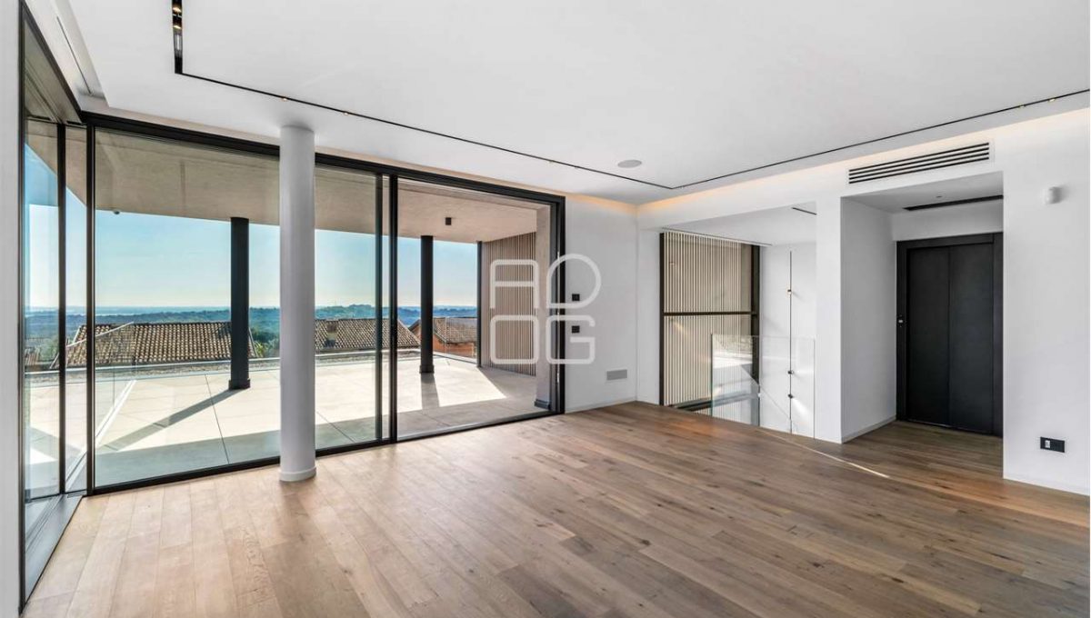 imm_70705-20251222215717-1280-_Watermark_png_mc