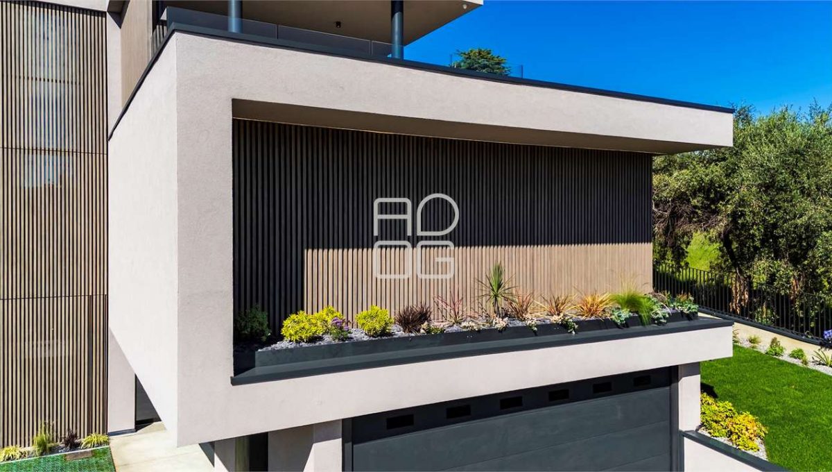 imm_70724-20251222215600-1280-_Watermark_png_mc