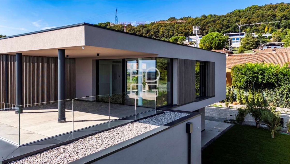 imm_70725-20251222194608-1280-_Watermark_png_mc