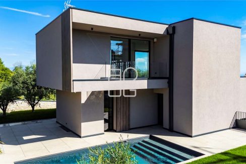 imm_70728-20251222194619-1280-_Watermark_png_mc