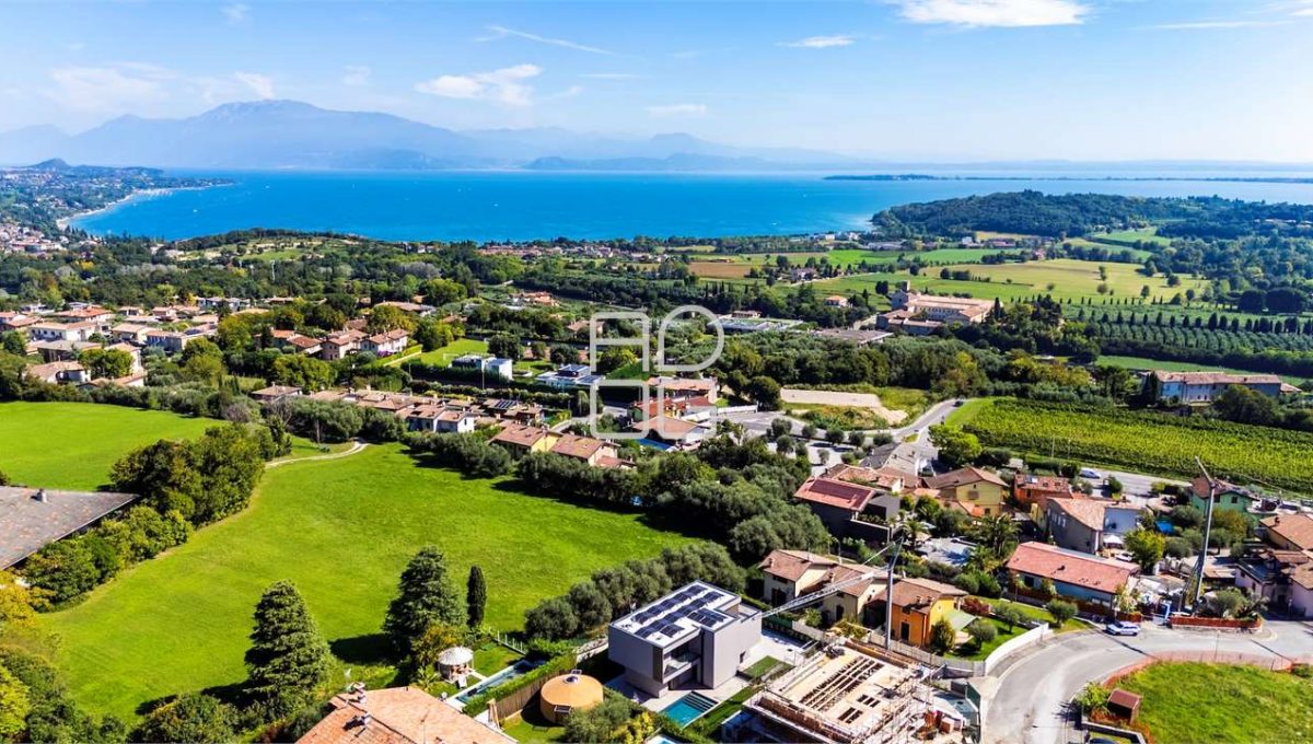 imm_70730-20251222215813-1280-_Watermark_png_mc