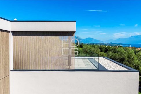 imm_70731-20251222215614-1280-_Watermark_png_mc