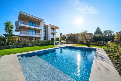 imm_69704-20260409072016-1280-_Watermark_png_mc