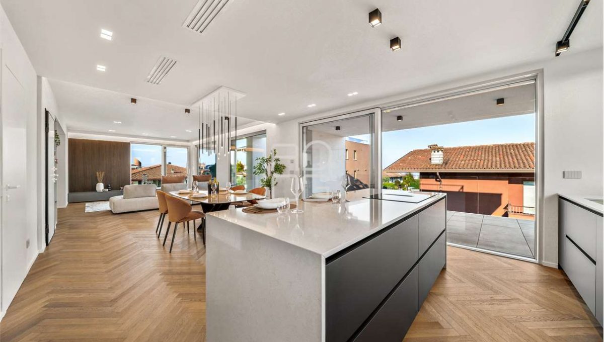 imm_69708-20260409071637-1280-_Watermark_png_mc