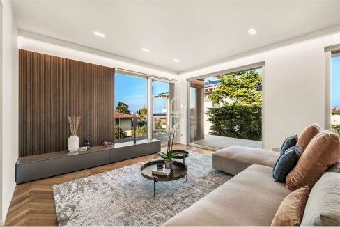 imm_69710-20260409071156-1280-_Watermark_png_mc