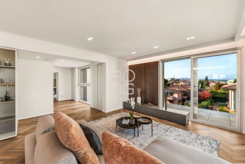 imm_69711-20260409071209-1280-_Watermark_png_mc