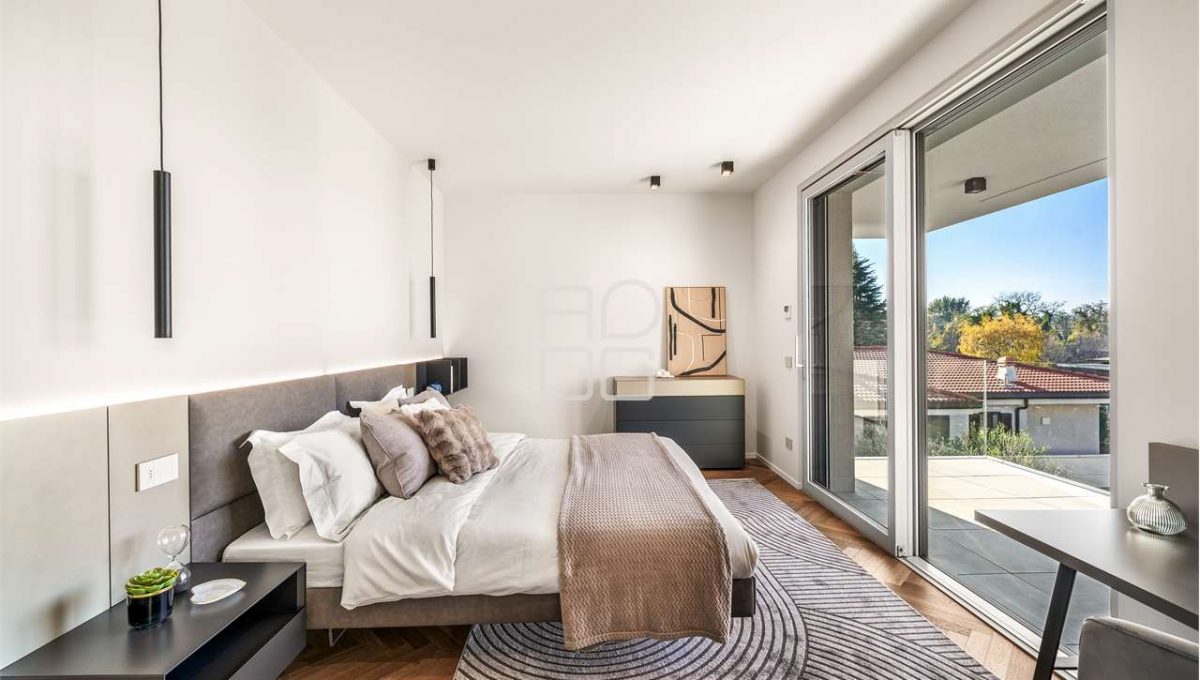 imm_69715-20260409071715-1280-_Watermark_png_mc