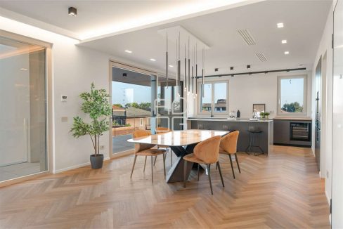 imm_69726-20260409071623-1280-_Watermark_png_mc