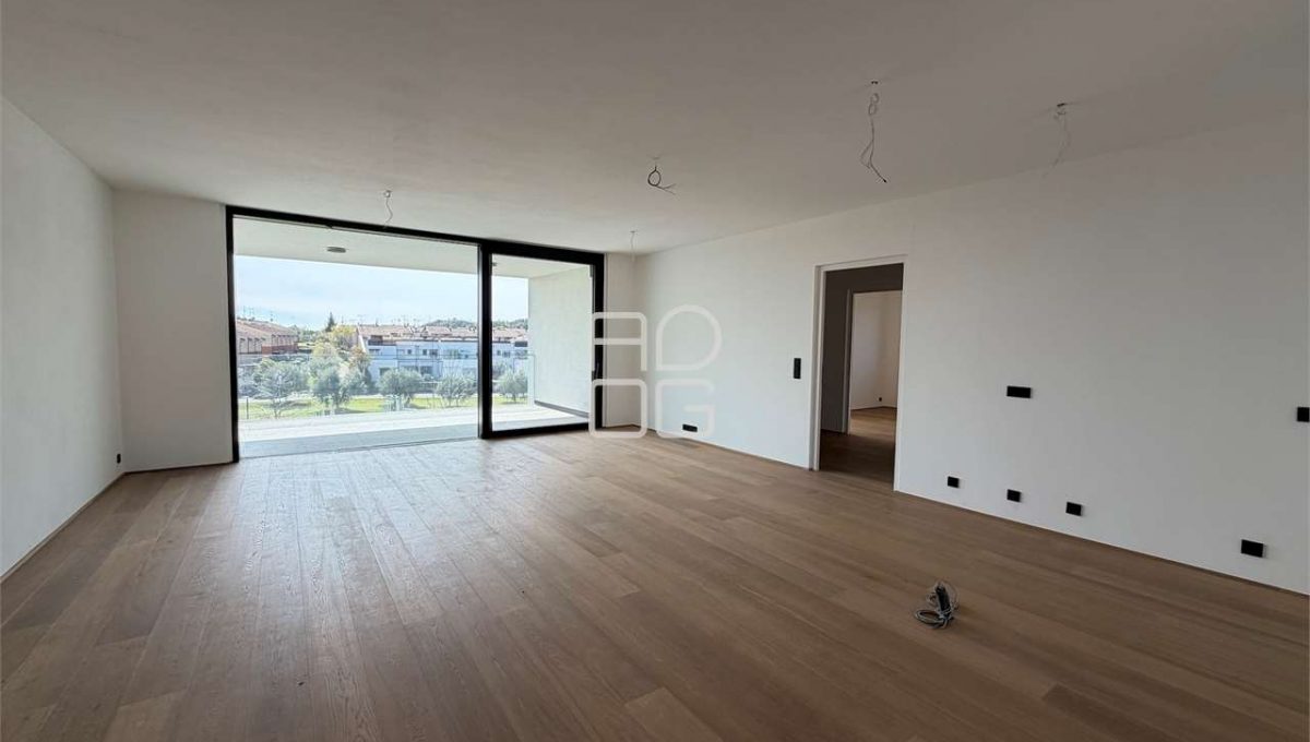 imm_73186-20260405204426-1280-_Watermark_png_mc