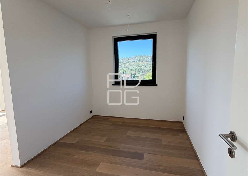 imm_73190-20260405234415-1280_Watermark_png_mc