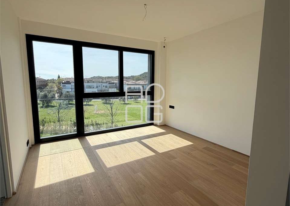 imm_73191-20260405234418-1280_Watermark_png_mc