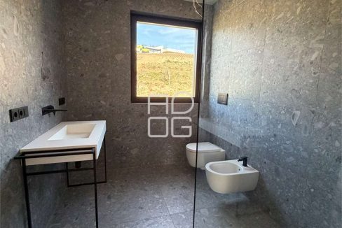 imm_73195-20260405234401-1280_Watermark_png_mc